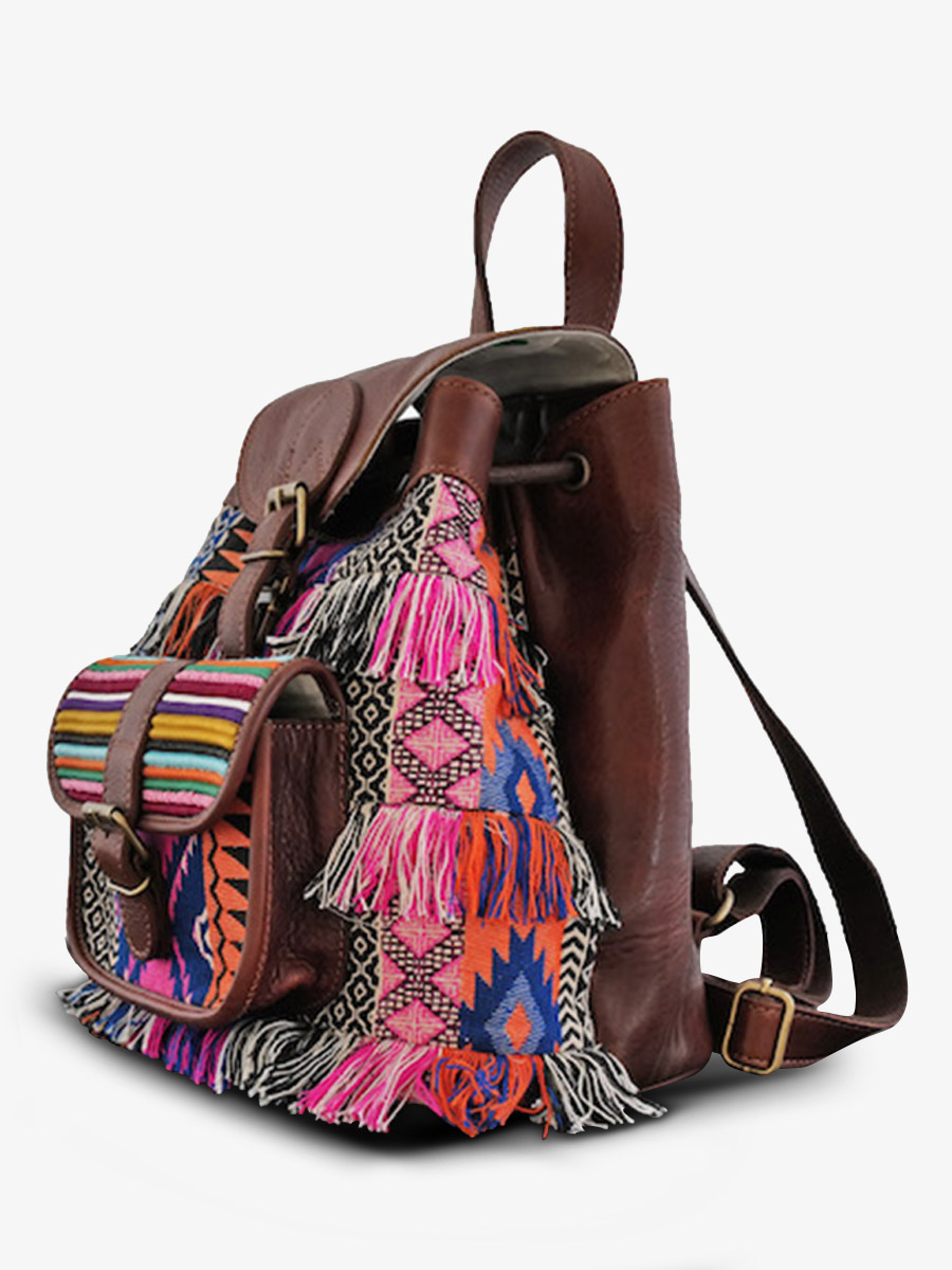 Foto-Seitenansicht-Rucksack-Leder-Damen-blau-weiß-LeBaroudeur-Horizon-Paul-Marius-M40-HOR